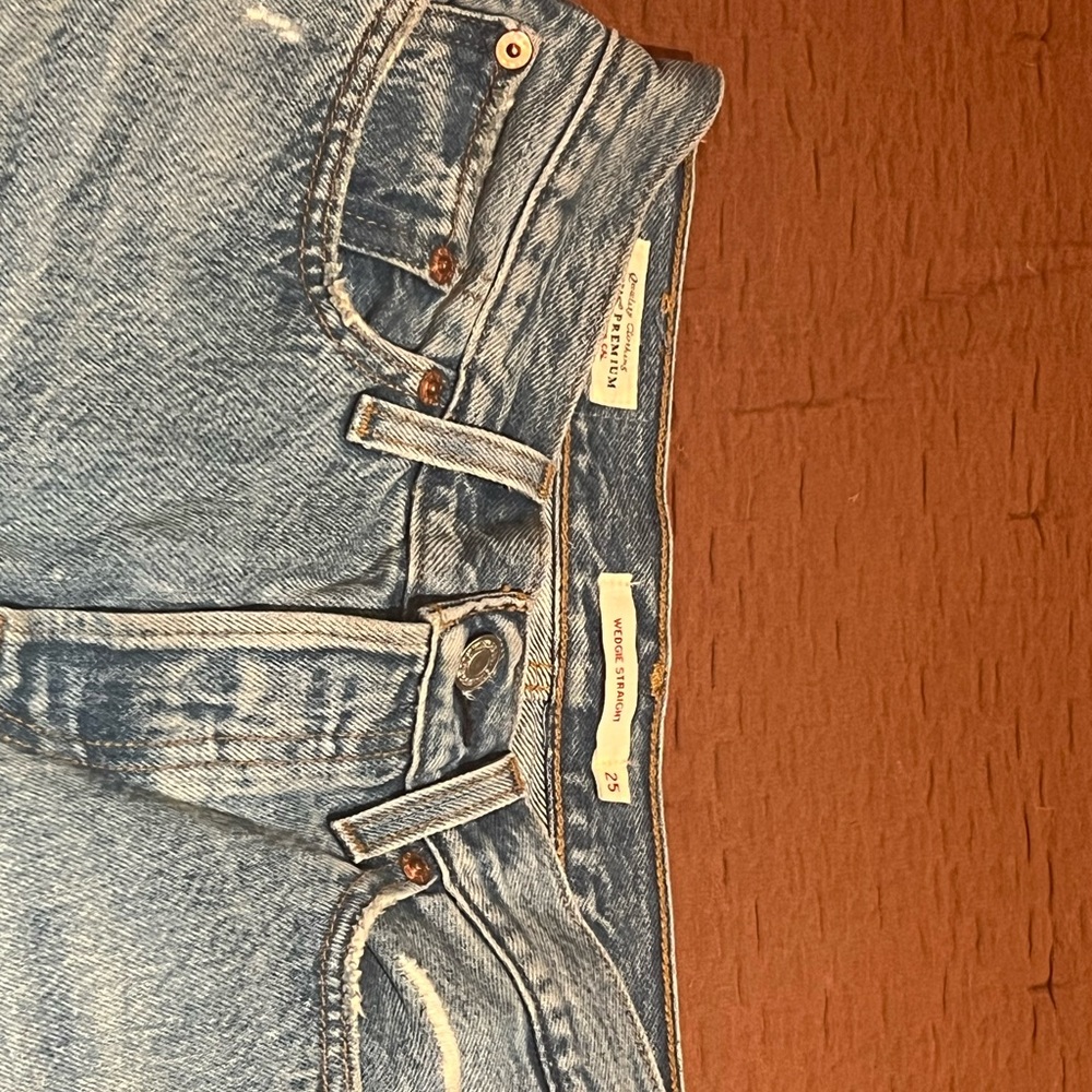 Levi’s wedgie straight 25
